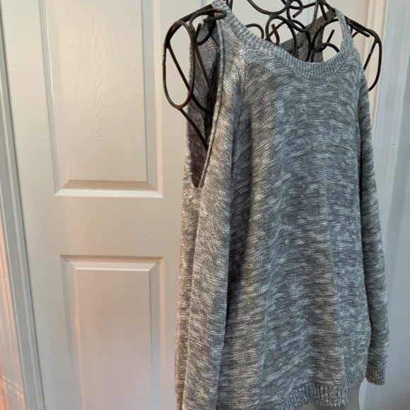 TORRID COLD SHOULDER SWEATER PLUS SIZE 2 - Picture 6 of 11